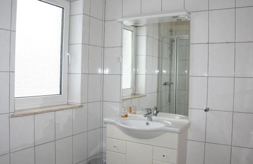 Ferienhausgebiet Hillenseifen House | Bungalow in Eifel near Forest and Mountains
