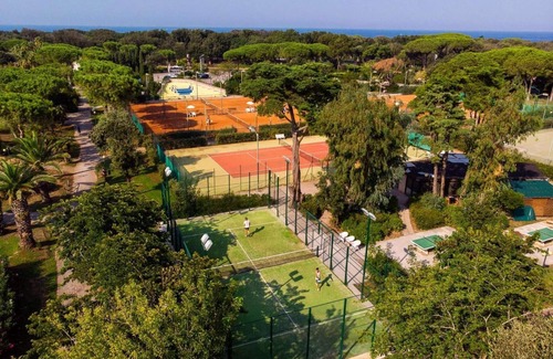 San Vincenzo House | Bungalow in San Vincenzo with shared pool