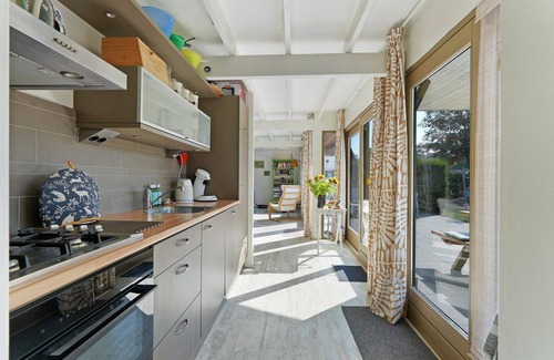Ouddorp House | Bungalow just 8 minutes' walk from the quietest beach in Ouddorp, with the most sunshine hours in the Netherlands. The ideal place for sun, sea, peace, and space!