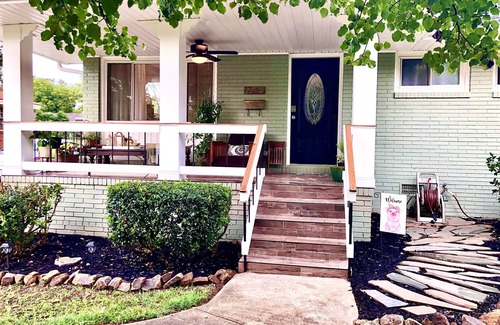 Charlotte House | Bungalow Oasis in the City!
