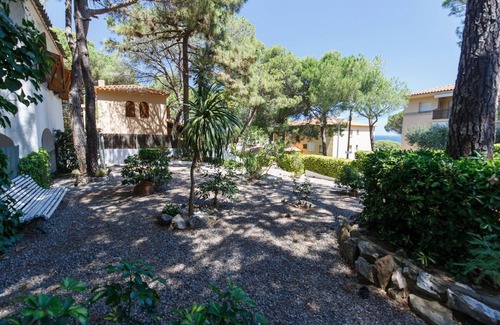 Pals Ski Chalet | Bungalow with pool access - 300 m Pals beach (CAL DALT 1H 621)