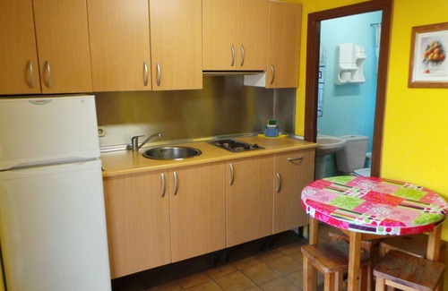 Getafe RV Rental | Bungalows Camping Alpha Madrid