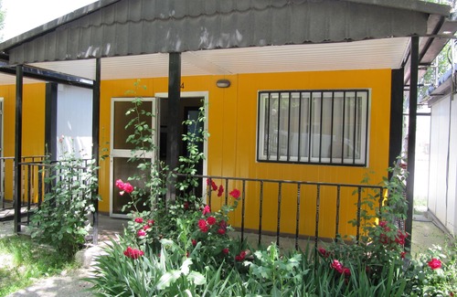 Getafe RV Rental | Bungalows Camping Alpha Madrid