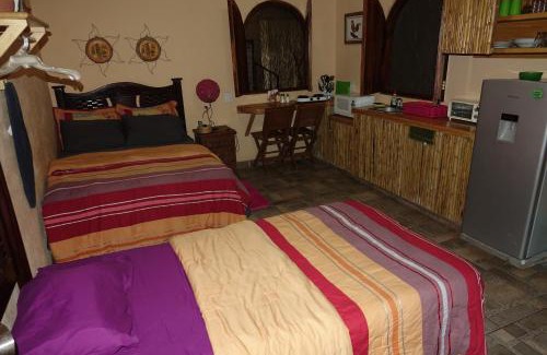 La Manzanilla Hotel | Bungalows Casa Blanca