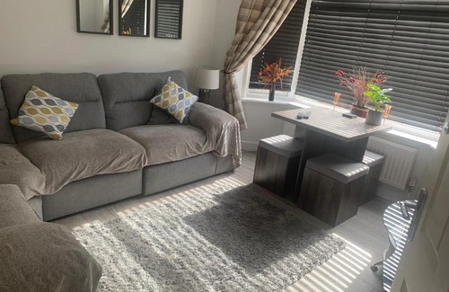Poole House | Bungalows near Sandbanks Beach
