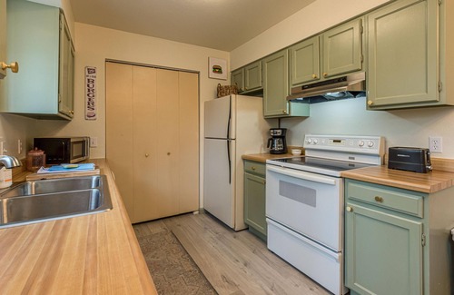 Fruita House | Bunk B: Dog-Friendly Downtown Fruita Retreat