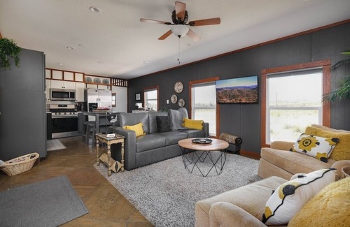 Canyon House | Bunker Haven: Relaxation Escape