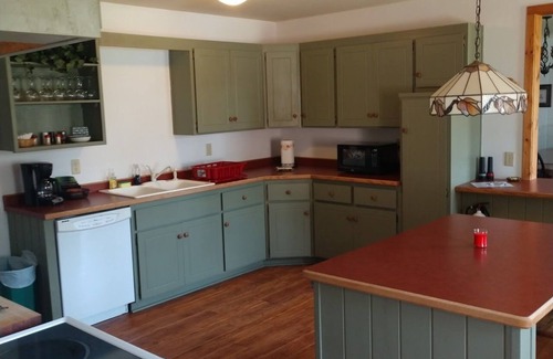 Birchwood House | Bunkhouse on Tagalong Golf Course