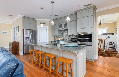 Oceanmarsh Subdivision House | Buried Treasure - Great Marsh Views on Harbor!