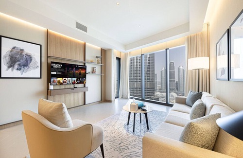 Downtown Dubai Apartment | Burj Khalifa & Fountain View 3BR | Address Opera