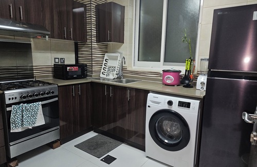Dubai Apartment | Burj khalifa overlooking night views, city views, sunrise relaxing from balcony