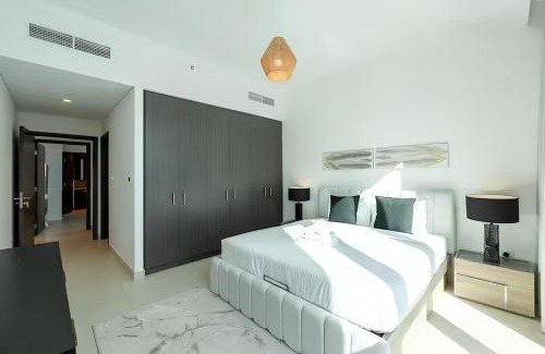 Bur Dubai Apartment | Burj view - 2 bedroom apartment connected to Dubal Mall