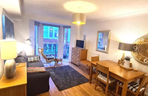 Kemptown Apartment | Burlington Beach Apartments