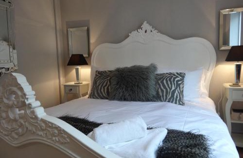 Kemptown Apartment | Burlington Beach Apartments