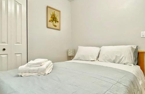 Burnaby House | Burnaby Metrotown Cozy 3 Bedroom Suite