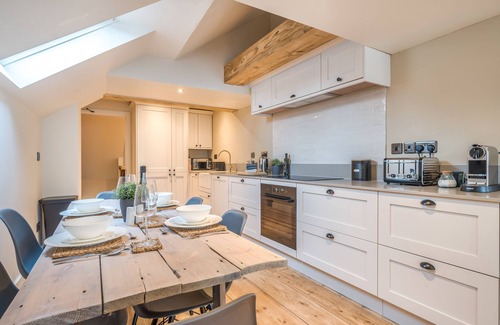 Burnham Market Cottage | Burnham Loft - sleeps 4 guests in 2 bedrooms