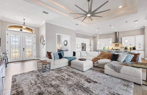 Burnt Store Isles House | Burnt Store Isles Luxury Canal Retreat - Private Pool + Spa + Outdoor Kitchen
