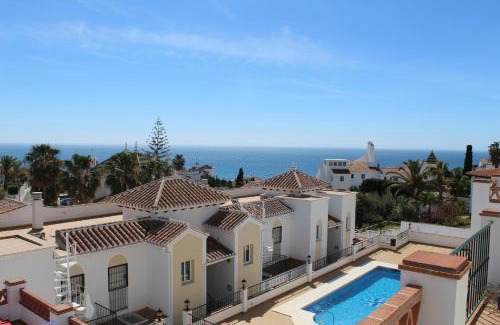 Chimenea Apartment | Burriana Beach, Pool, big terrace, superb Seaviews