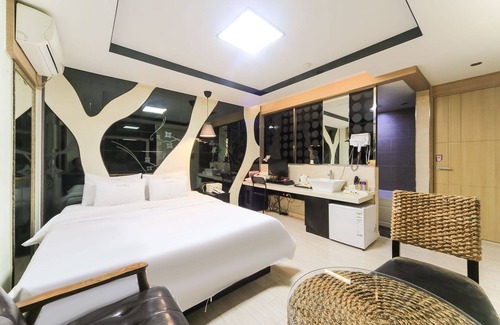 Saha Hotel | Busan Goejeong GT