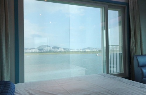 Gangseo District Hotel | Busan Myeongji W