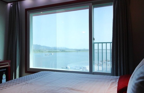 Gangseo District Hotel | Busan Myeongji W