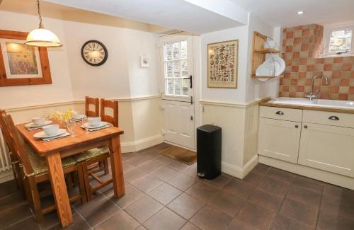 Great Longstone House | Buttercup Cottage