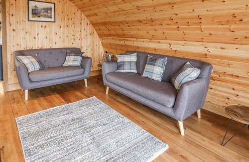 St Harmon House | BUTTERCUP, pet friendly, character holiday cottage in Rhayader