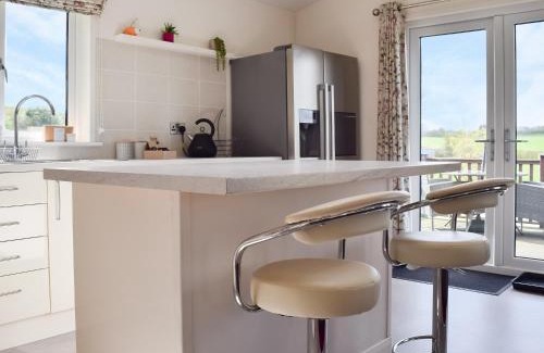 Great Oxendon House | Butterfly Lodge