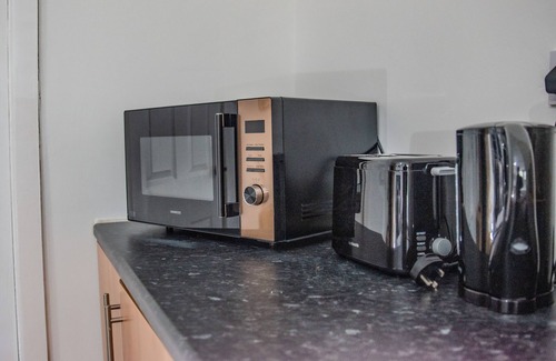 Bradford Apartment | BV Comfy Budget Studio