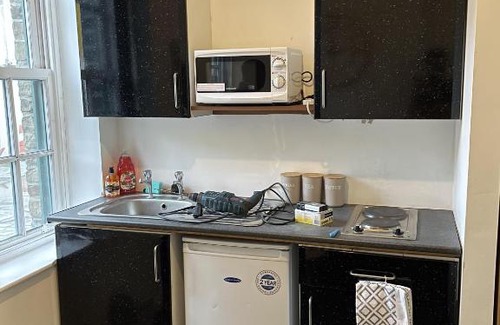 Bradford Apartment | Bv Comfy Budget Studio At Quebec Street Bradford