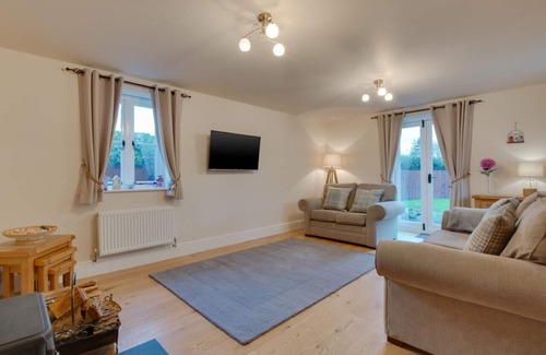 Rowen House | Bwthyn Carreg Rowen - Two Bedroom House, Sleeps 4