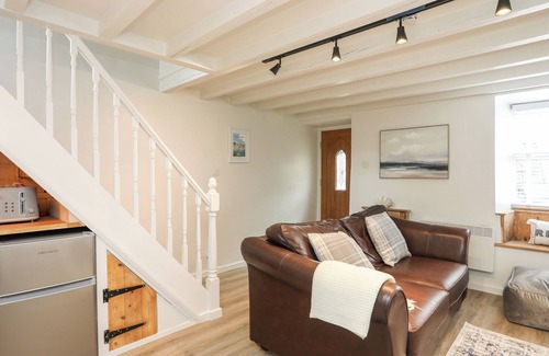 Cemaes Bay Cottage | Bwthyn Lili