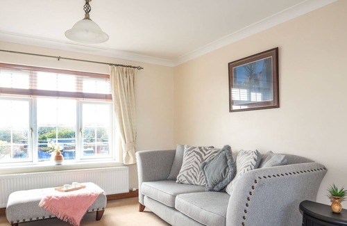 Llanfachraeth Cottage | BWTHYN RHOS Y GAER, character holiday cottage in Llanfachraeth