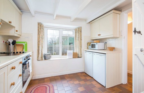 Llanrhian Cottage | Bwthyn-To-Maen, Holiday Cottage Trefin, Sleeps 4, 2 bedrooms, bathrooms
