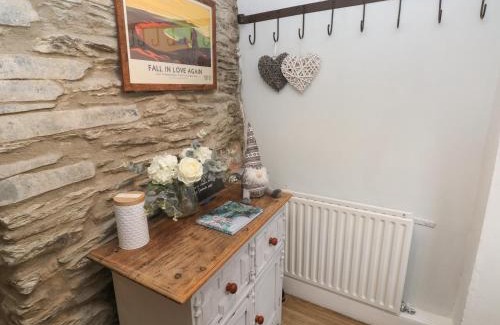 Crymych House | Bwthyn Y Jacdo