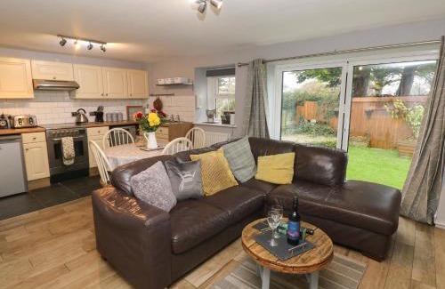 Crymych House | Bwthyn Y Jacdo