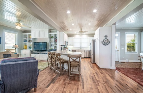 Pawleys Island House | By Grace Ocean Front 6 bedroom home on Pawleys Island!