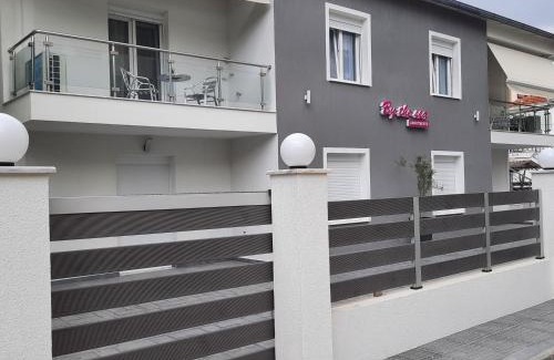 Perea Apartment | By the sea