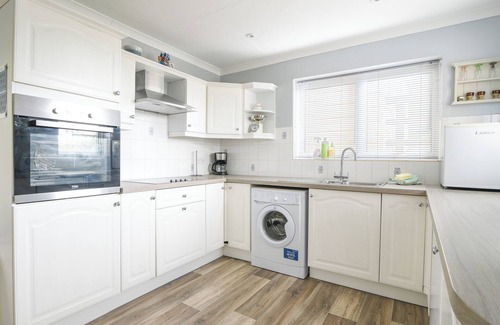 Axminster House | BYEWAYS, pet friendly, with a garden in Colyton