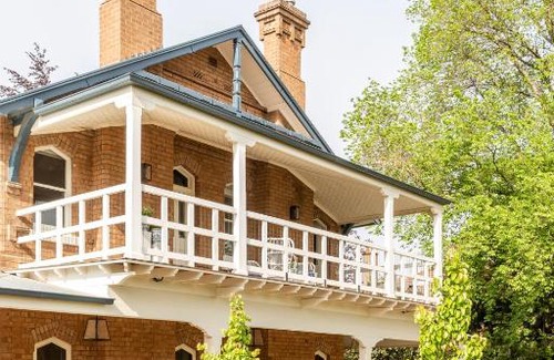 Orange Hotel | Byng Street Boutique Hotel