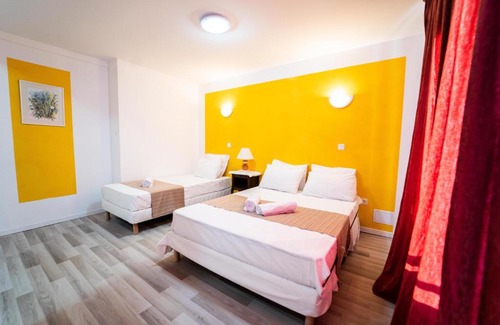 Plombieres-les-Bains Hotel | Céline hôtel le miridan