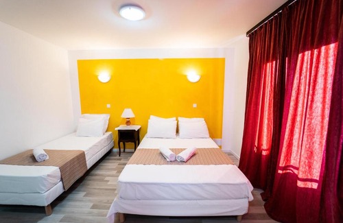 Plombieres-les-Bains Hotel | Céline hôtel le miridan