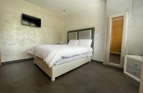 Alhendin Apartment | Cómodo apartamento a pie de carretera