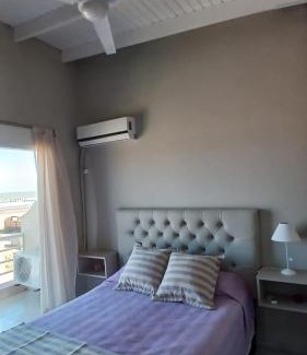 Monte Hermoso House | Cómodo dúplex frente al mar