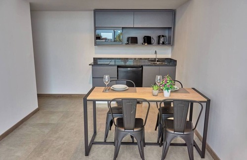 Buenos Aires Central Business District Apartment | Cómodo y Céntrico Apartamento Para 2 Personas!