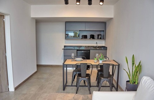 Buenos Aires Central Business District Apartment | Cómodo y Céntrico Apartamento Para 2 Personas!