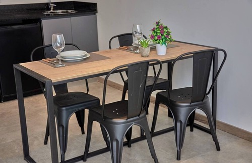 Buenos Aires Central Business District Apartment | Cómodo y Céntrico Apartamento Para 2 Personas!