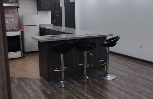 Quito Apartment | Cómodo y Céntrico Departamento 3 Habitaciones y dos Baños