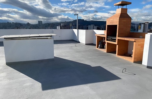 Quito Apartment | Cómodo y Céntrico Departamento 3 Habitaciones y dos Baños
