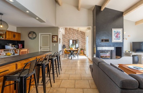 Corneilhan House | Côté Sud by Interhome